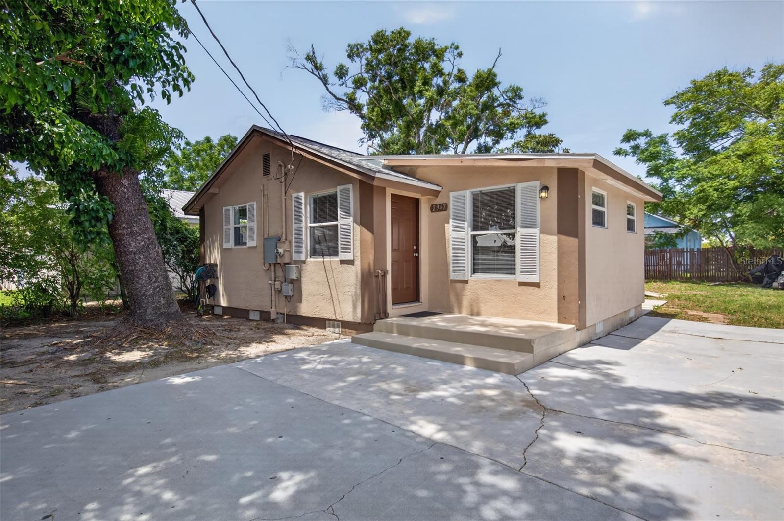 Photo of 2947 GILLESPIE AVENUE SARASOTA FL 34234