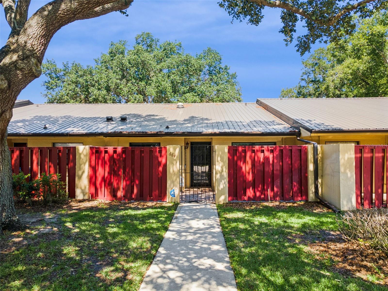 Photo of 664 CLUBHOUSE ROAD WINTER HAVEN FL 33884