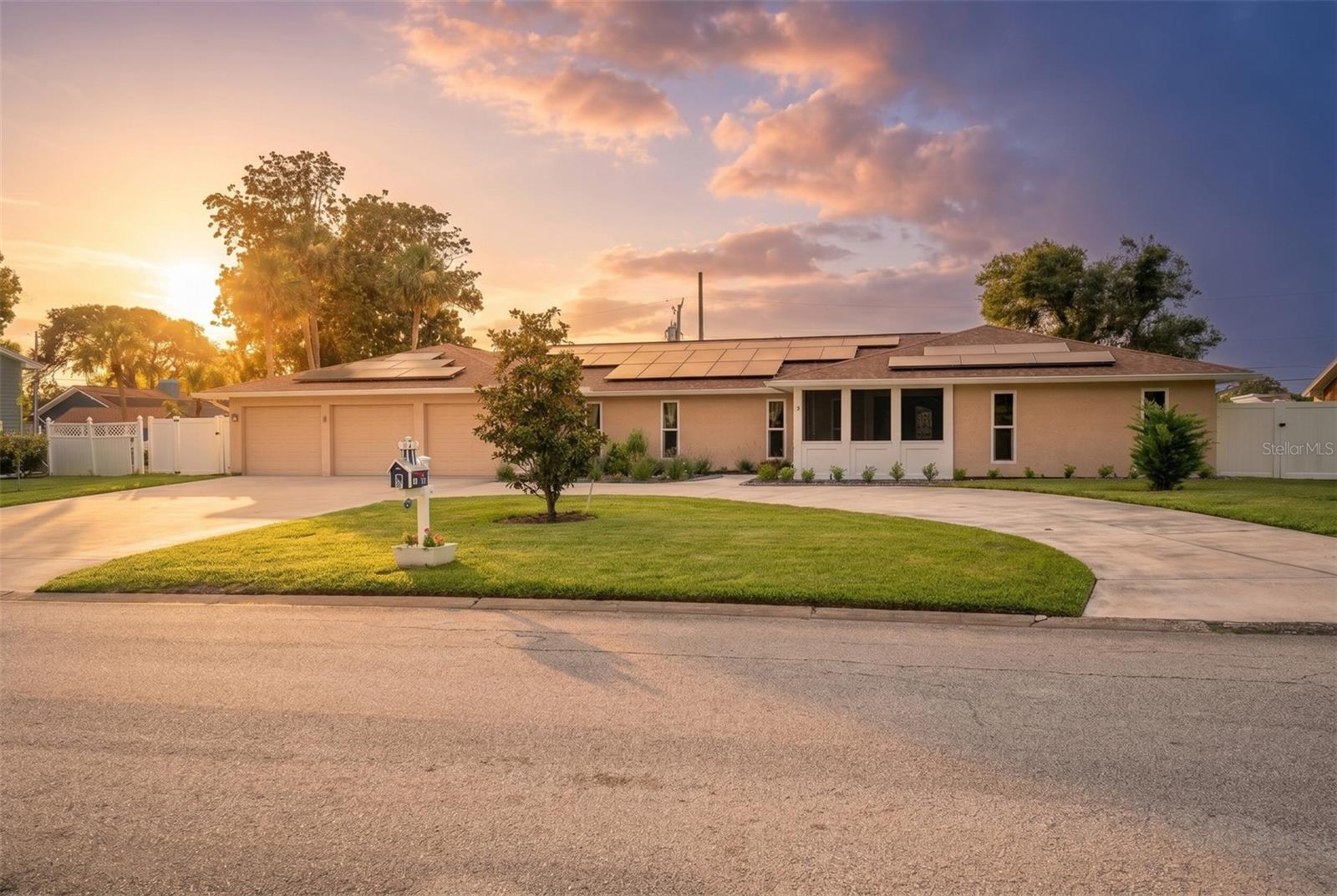 Photo of 33 SANDCASTLE DRIVE ORMOND BEACH FL 32176