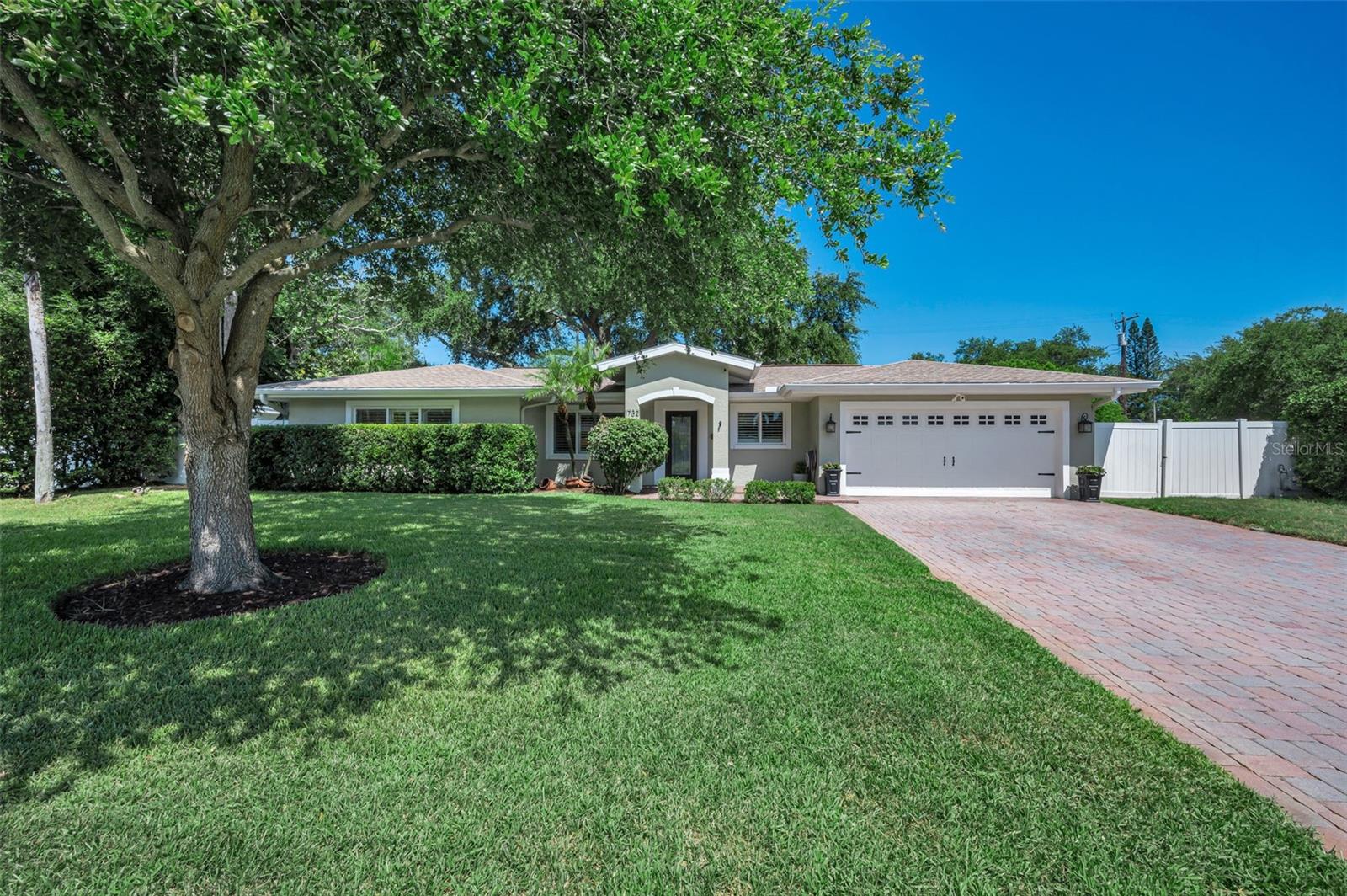Photo of 1732 GOLF VIEW DRIVE BELLEAIR FL 33756