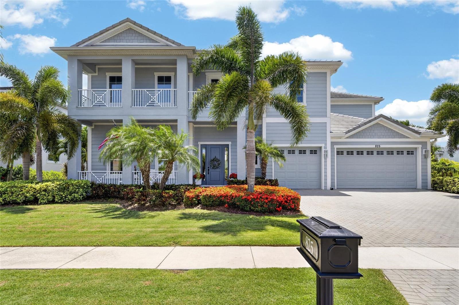 Photo of 825 MANNS HARBOR DRIVE APOLLO BEACH FL 33572