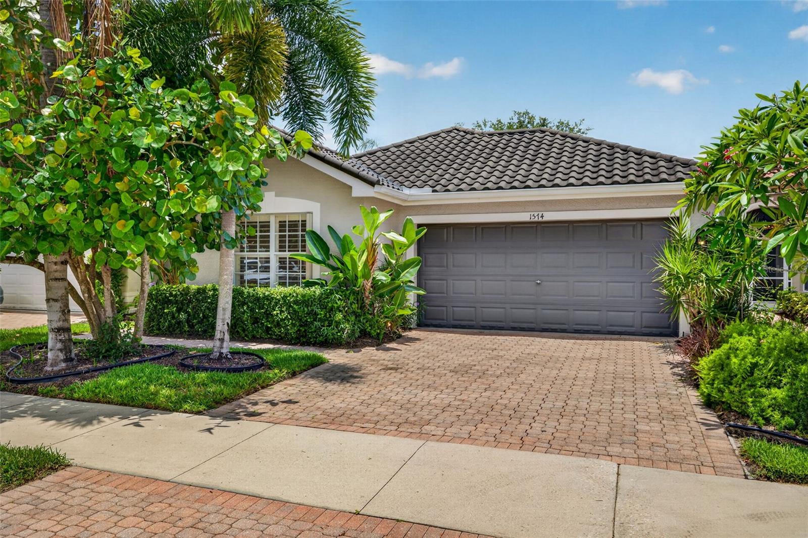 Photo of 1574 WINDAMERE LANE NAPLES FL 34119
