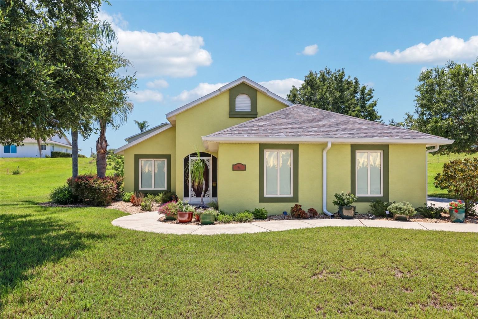 Photo of 76 FAIRWAY CIRCLE UMATILLA FL 32784