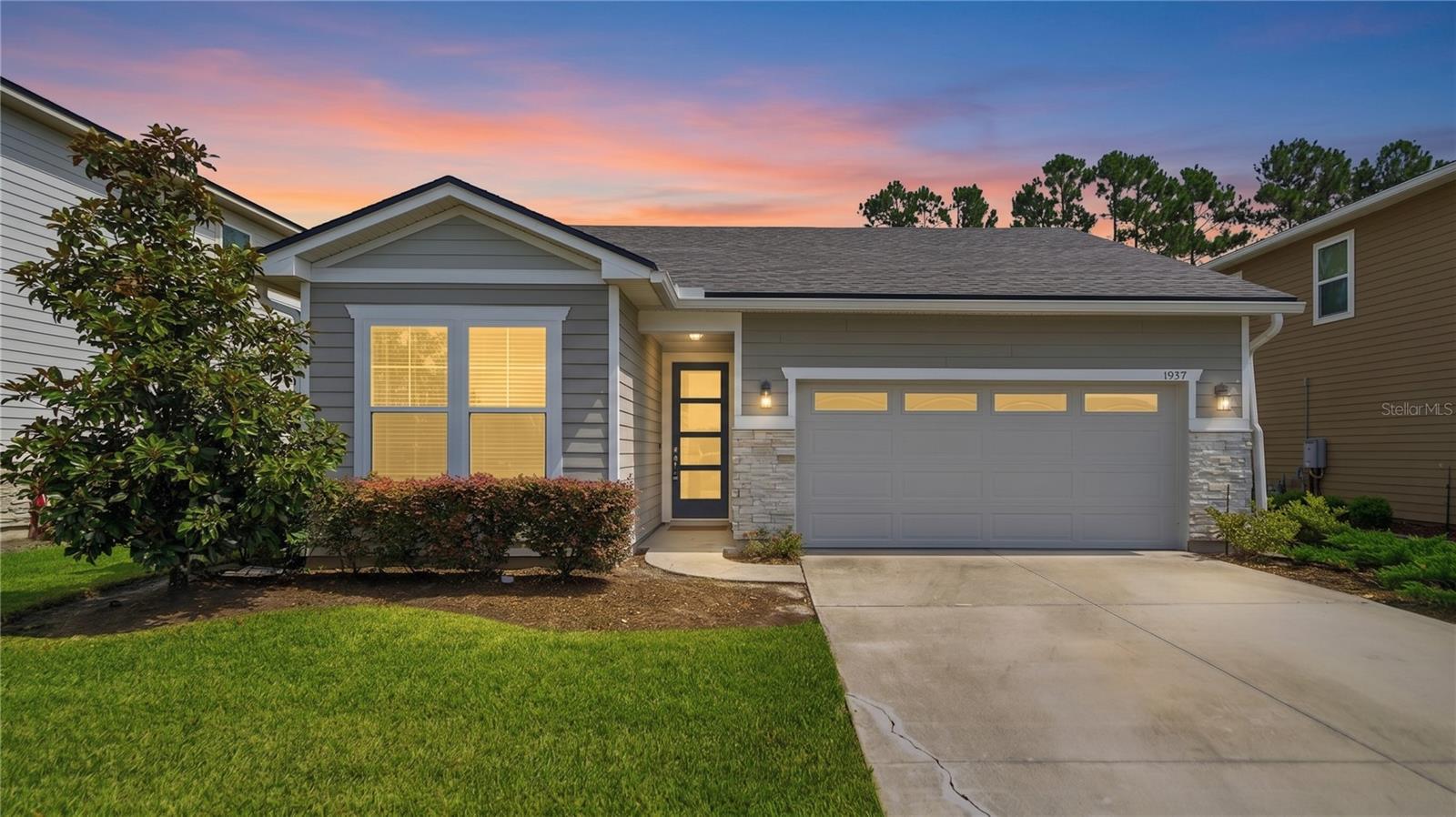Photo of 1937 AMBERLY DRIVE MIDDLEBURG FL 32068