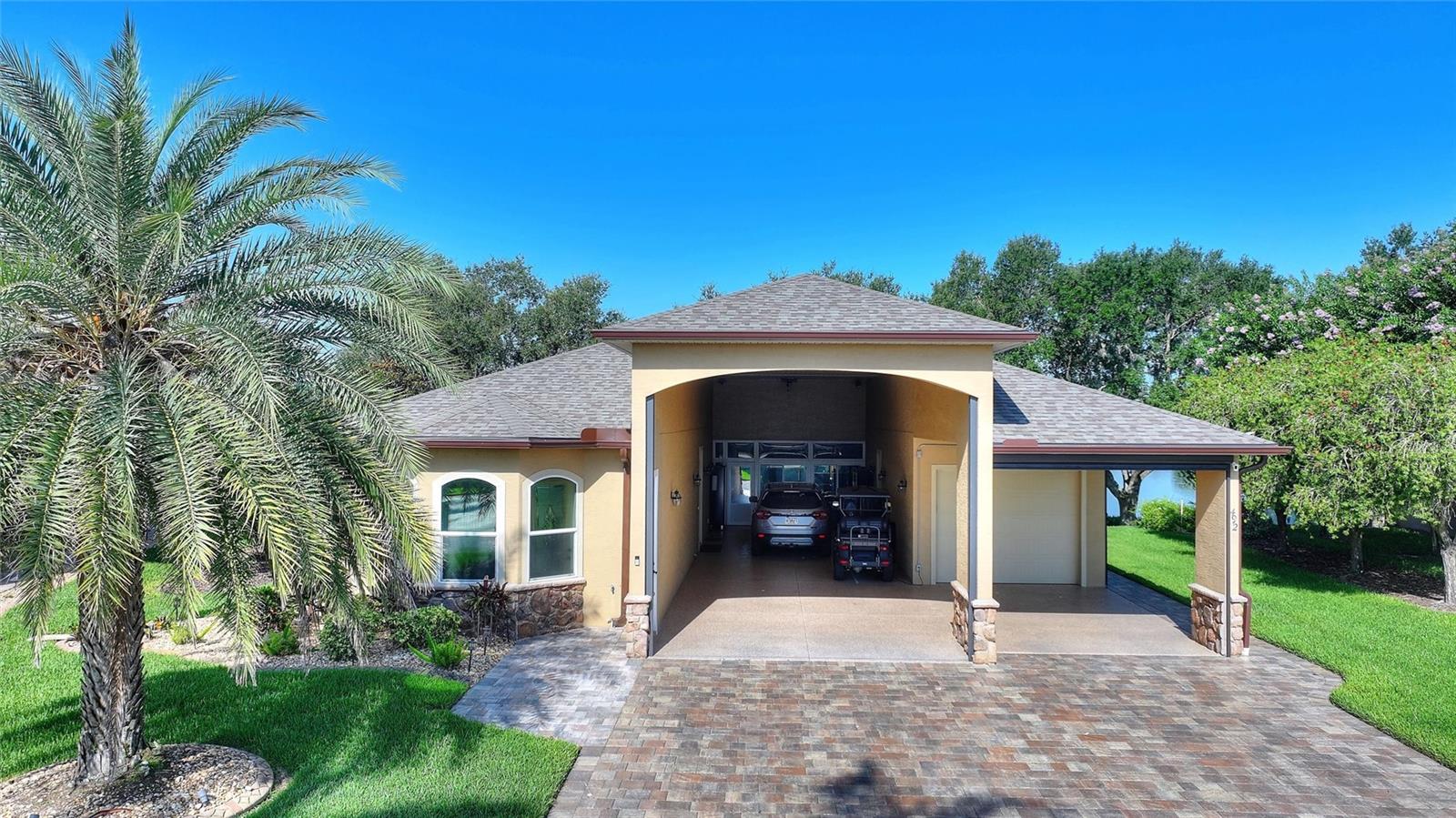 Photo of 492 MEANDERING WAY POLK CITY FL 33868