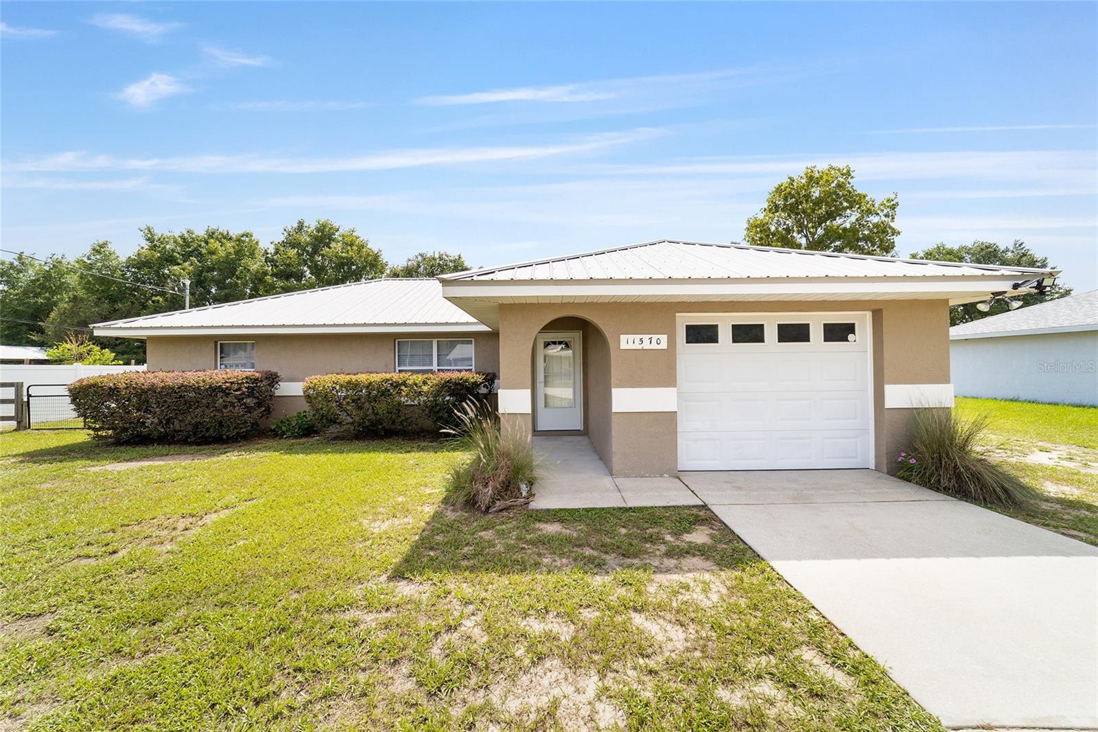 Photo of 11570 SE 84TH AVENUE BELLEVIEW FL 34420