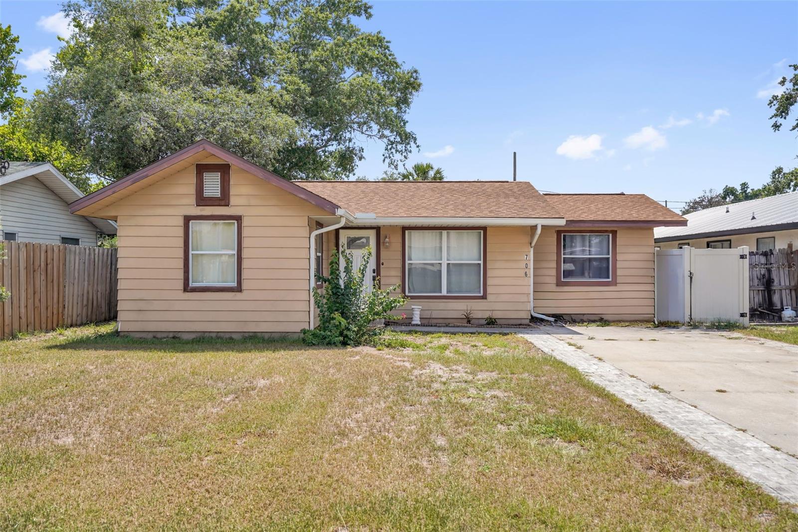 Photo of 706 JERSEY AVENUE ST CLOUD FL 34769
