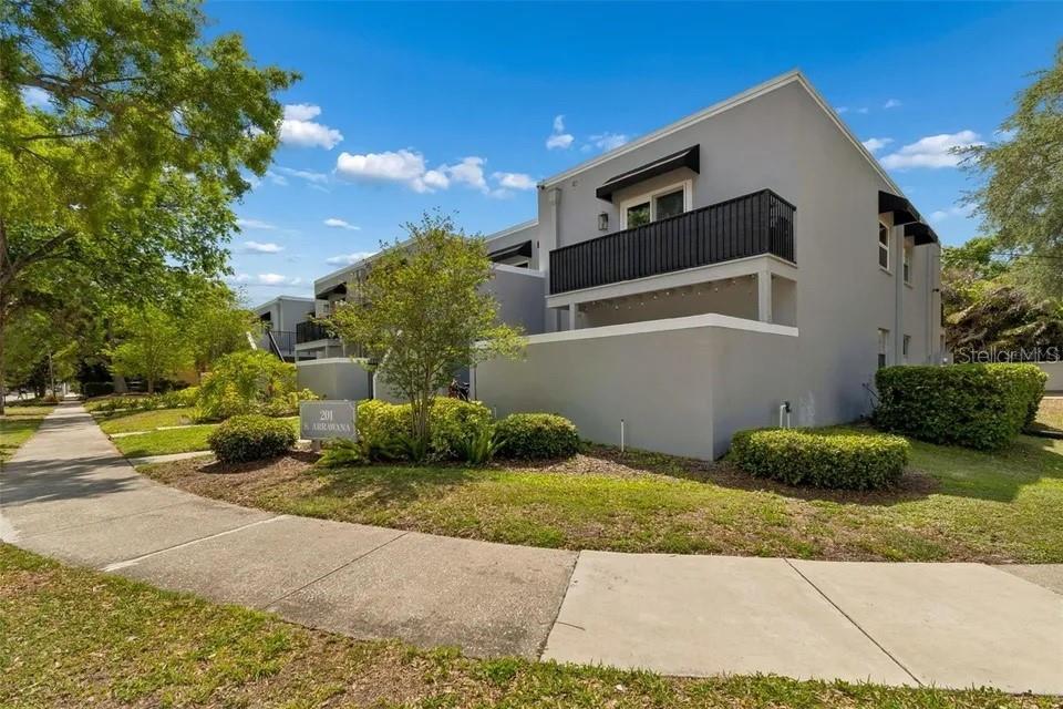 Photo of 201 S ARRAWANA AVENUE #L TAMPA FL 33609