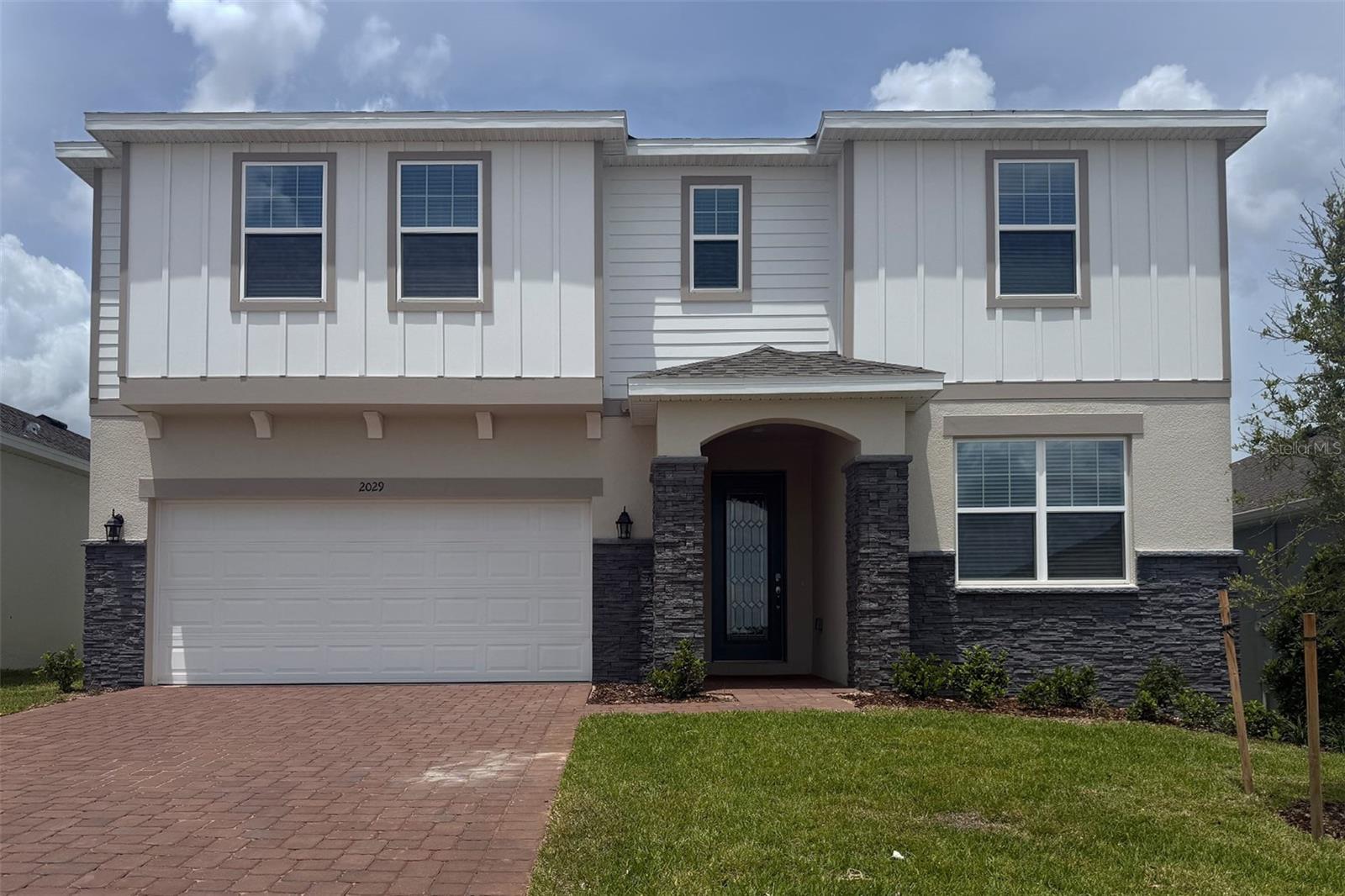 Photo of 2029 HEART LAKE DRIVE GROVELAND FL 34736