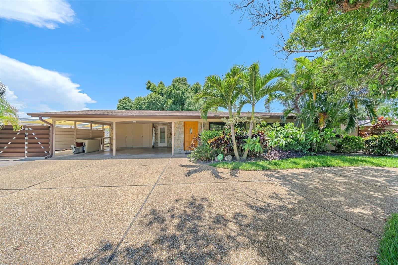 Photo of 2462 CLEMATIS STREET SARASOTA FL 34239