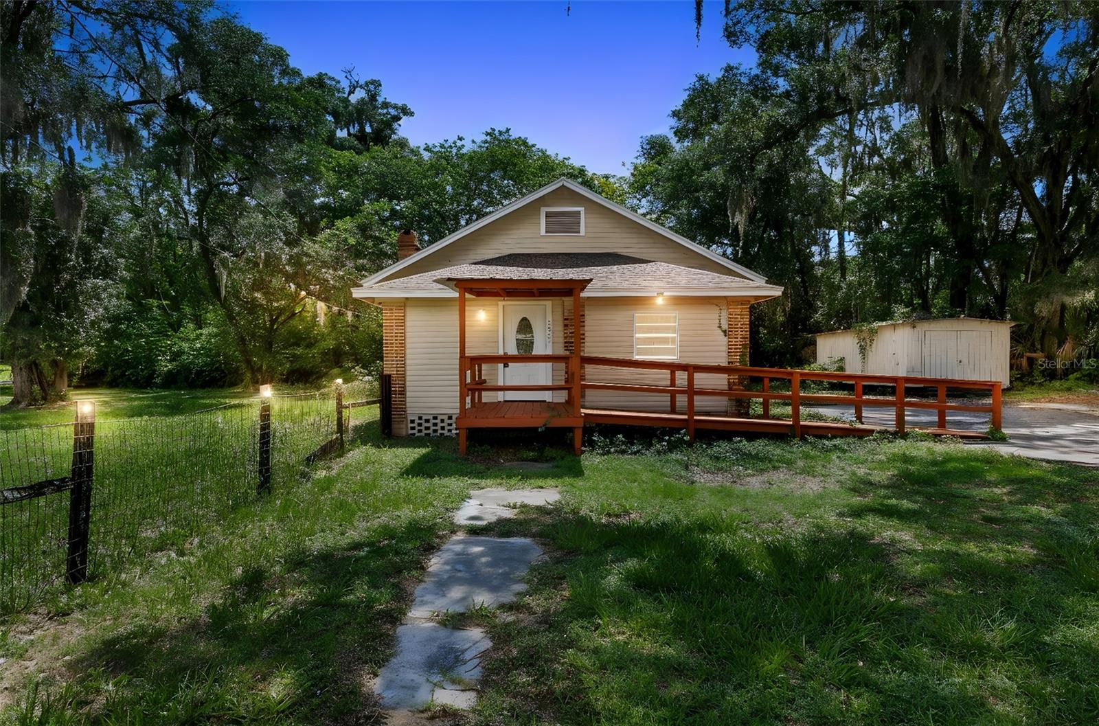 Photo of 1921 NE 8TH ROAD OCALA FL 34470