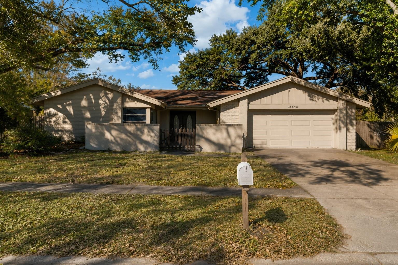 Photo of 15648 BEAR CREEK DRIVE TAMPA FL 33624