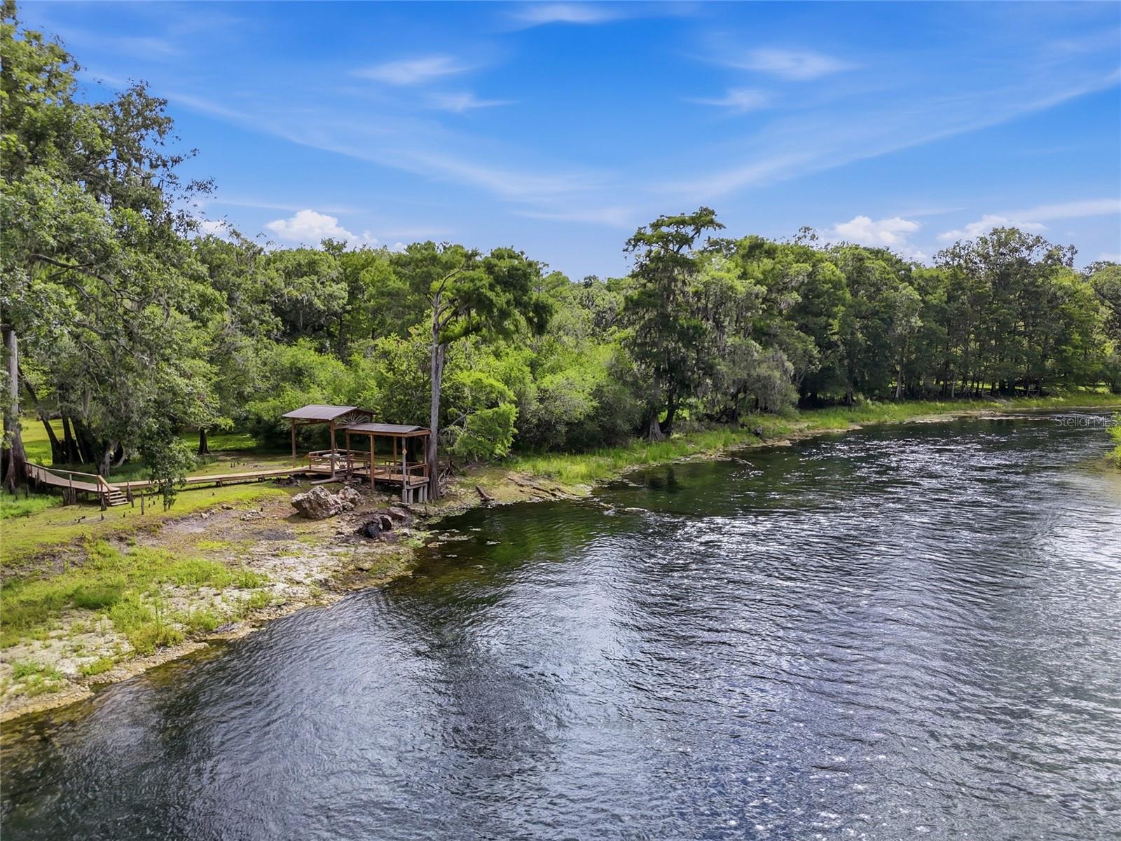 Photo of 470 SW SANTA FE DRIVE FORT WHITE FL 32038