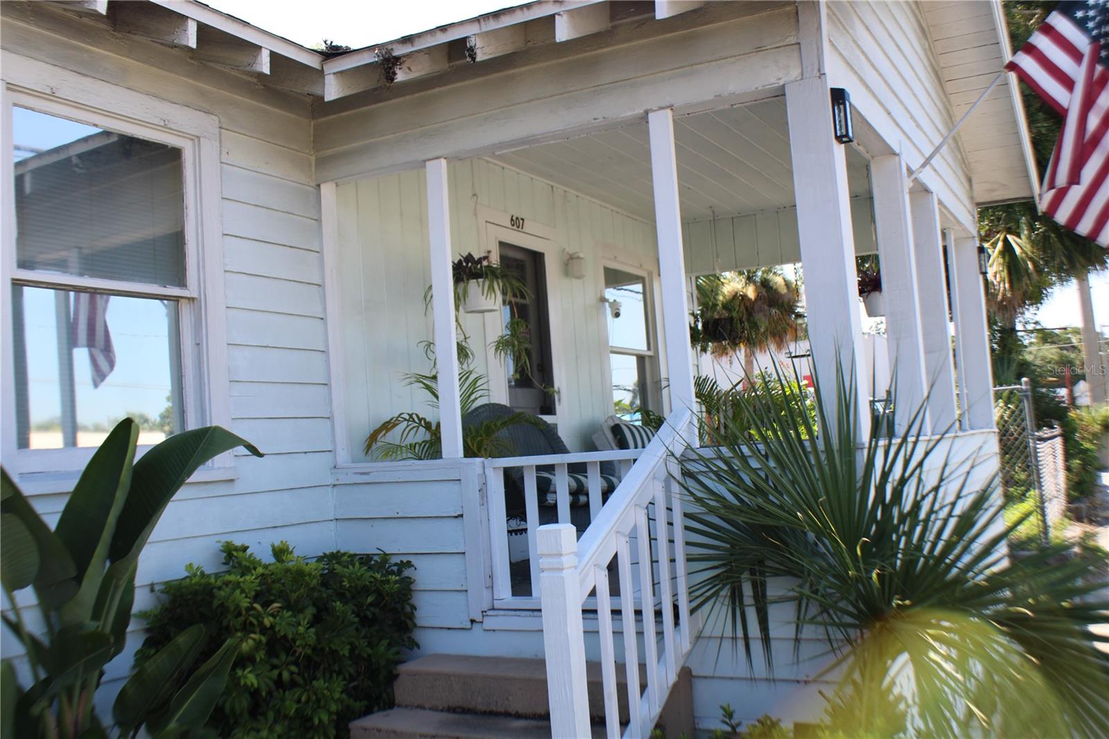 Photo of 607 N DIXIE FREEWAY NEW SMYRNA BEACH FL 32168