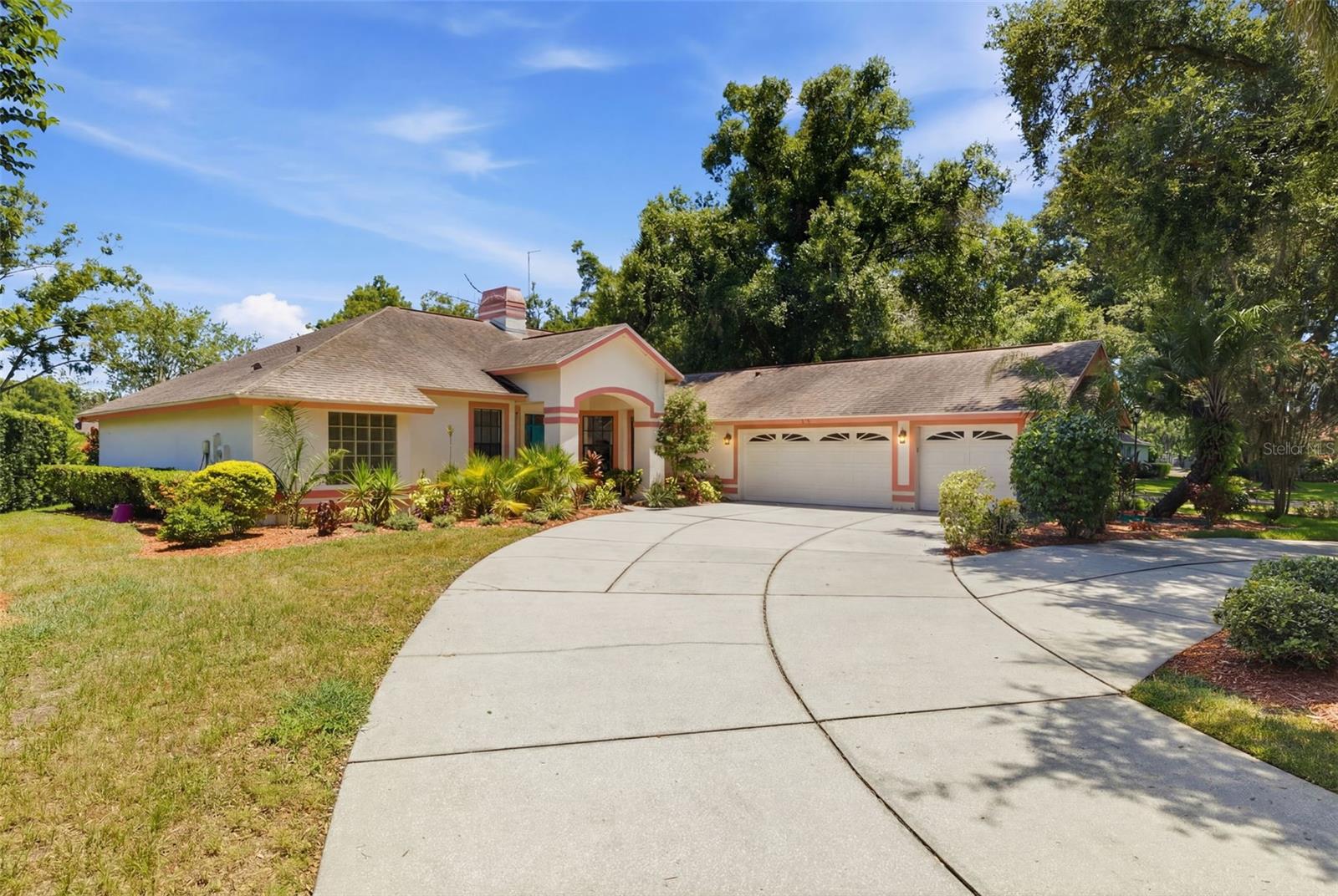 Photo of 16501 BLENHEIM DRIVE LUTZ FL 33549