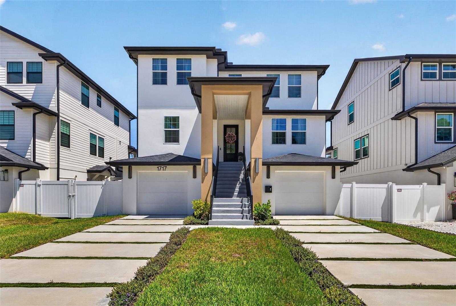 Photo of 1717 MASSACHUSETTS AVENUE ST PETERSBURG FL 33703