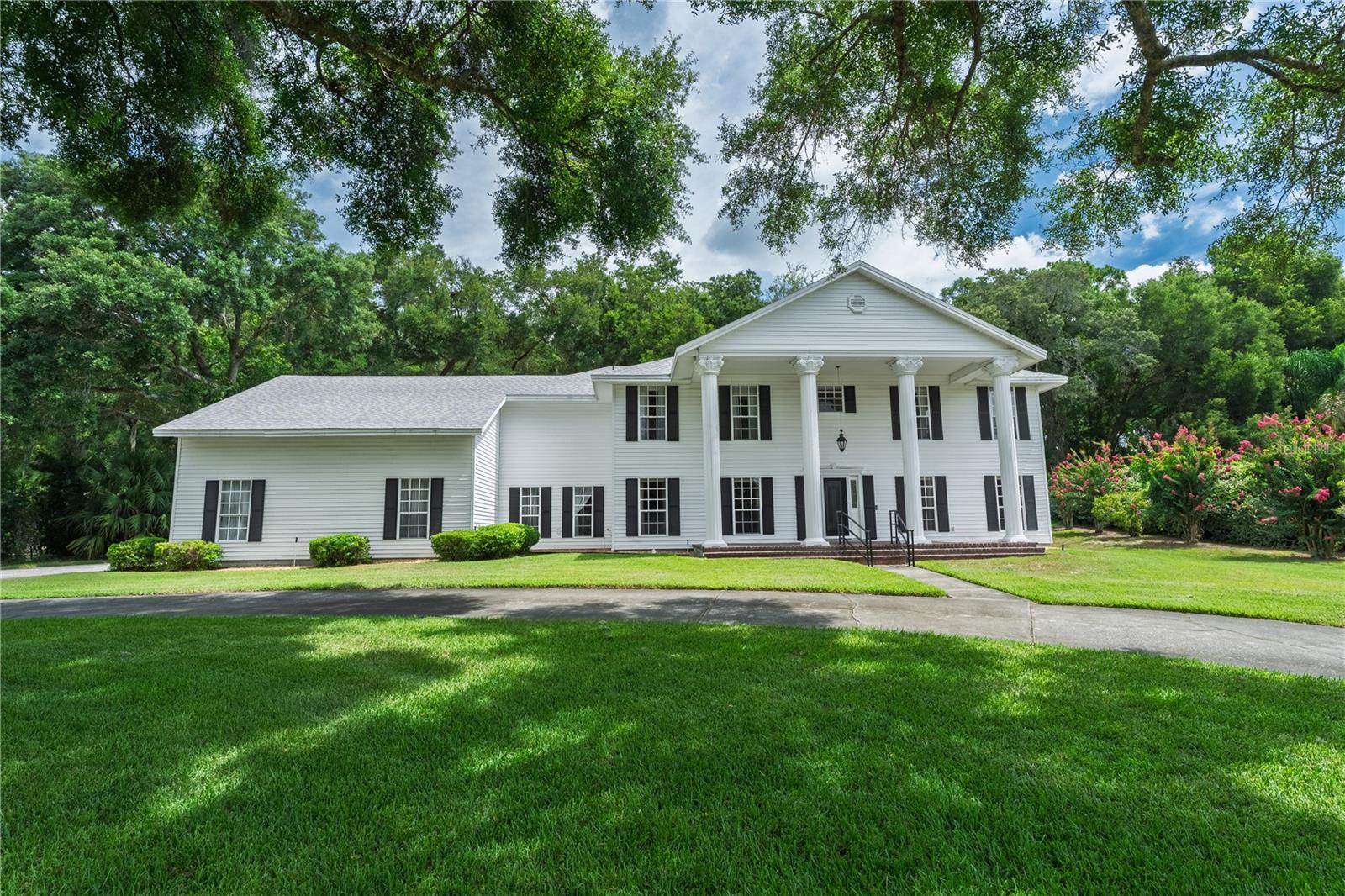 Photo of 7219 CHESTERHILL CIRCLE MOUNT DORA FL 32757