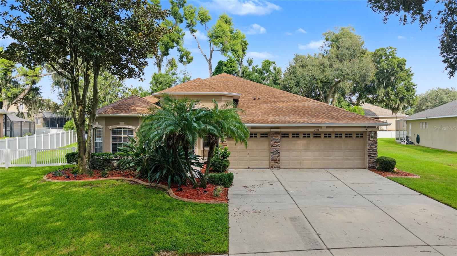 Photo of 2418 BLUE STONE COURT VALRICO FL 33594