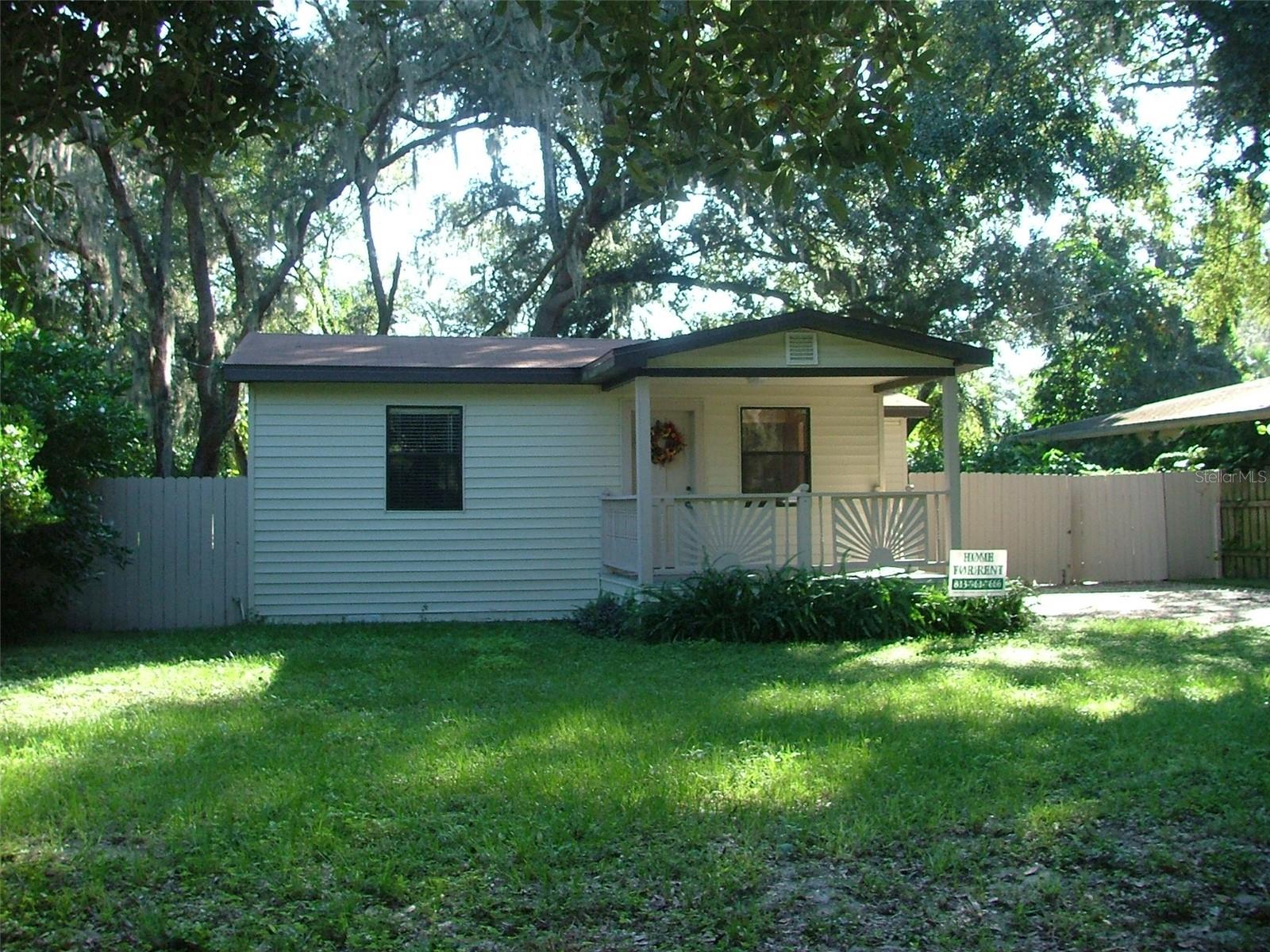 Photo of 11709 HOYT AVENUE TAMPA FL 33617