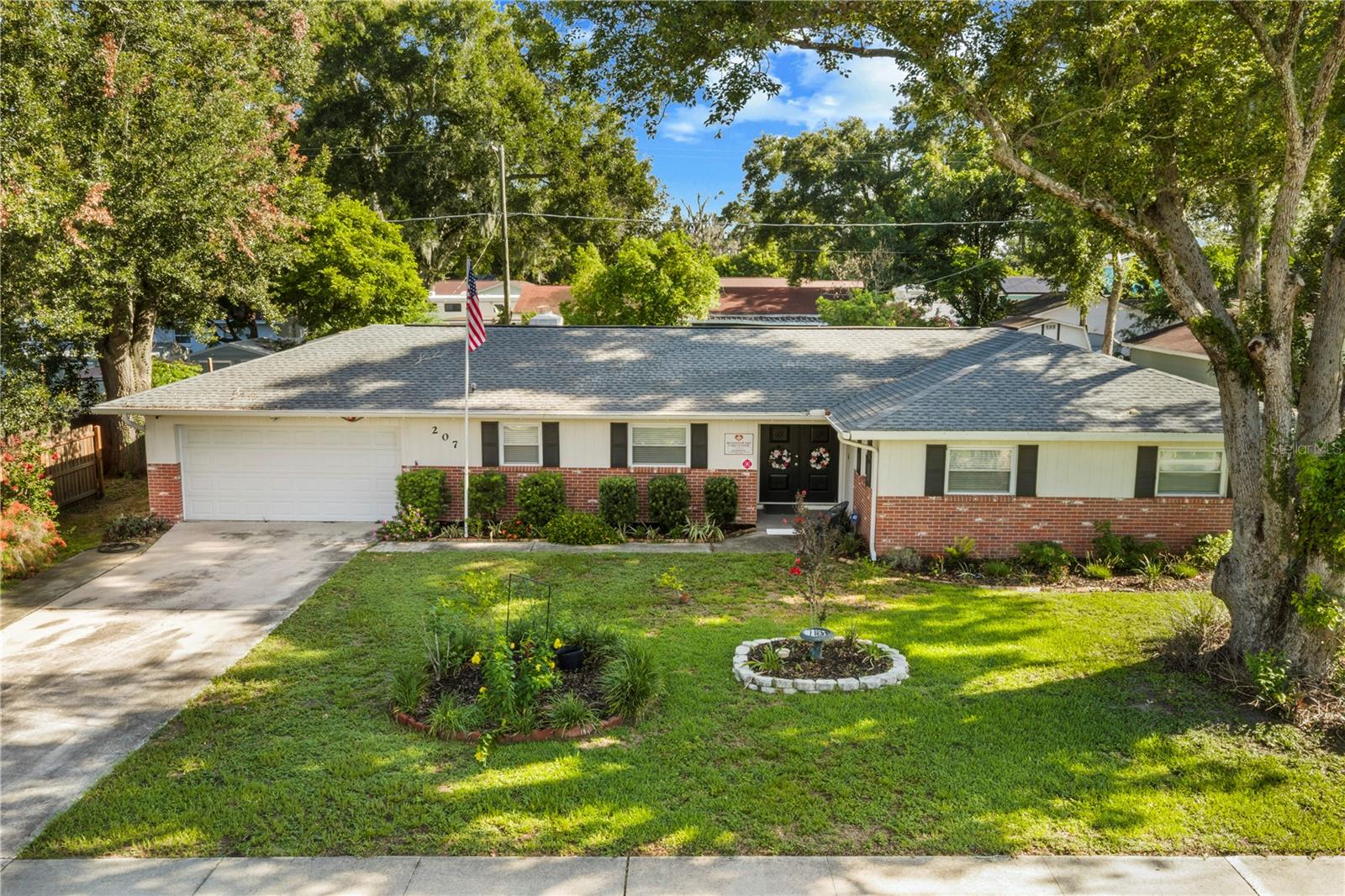 Photo of 207 W WHEELER ROAD SEFFNER FL 33584