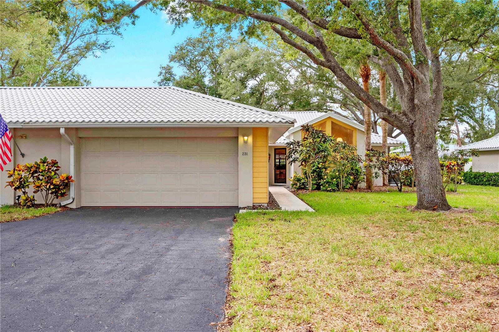 Photo of 231 SOUTHAMPTON LANE #277 VENICE FL 34293