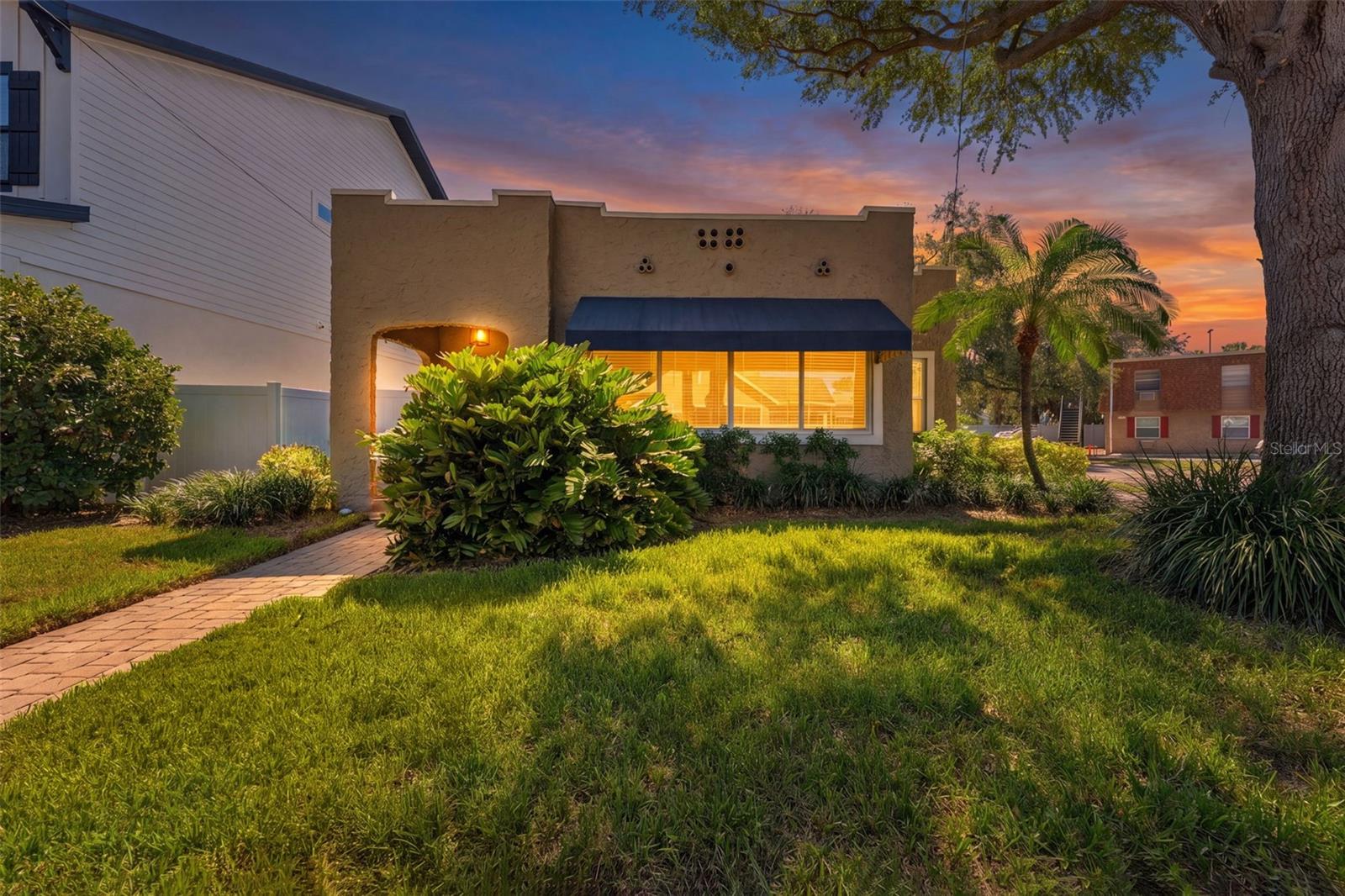 Photo of 1618 S ARRAWANA AVENUE TAMPA FL 33629