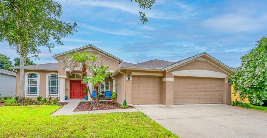 Photo of 16135 BRIDGEDALE DRIVE LITHIA FL 33547
