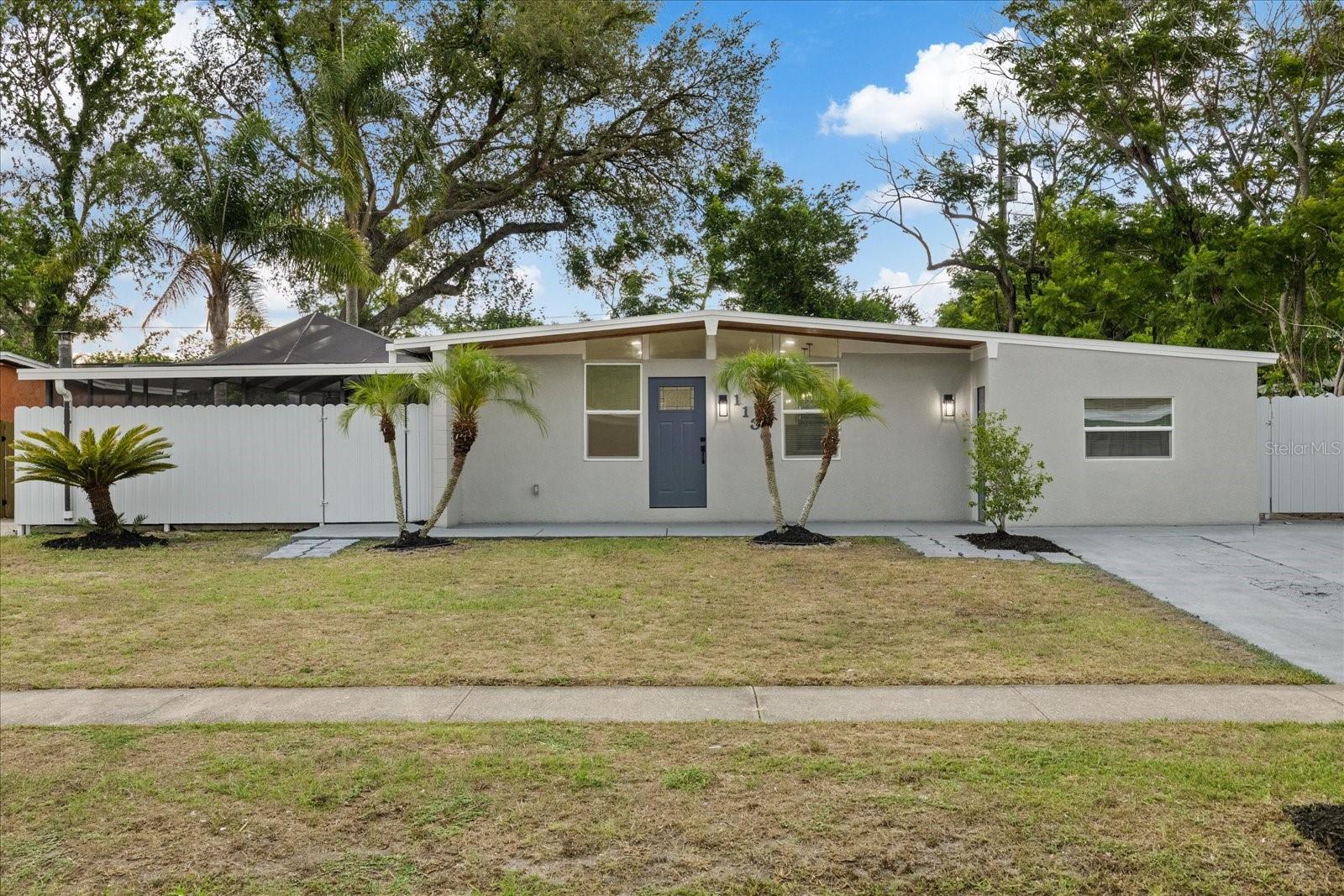 Photo of 1130 DOGWOOD AVENUE TAMPA FL 33613