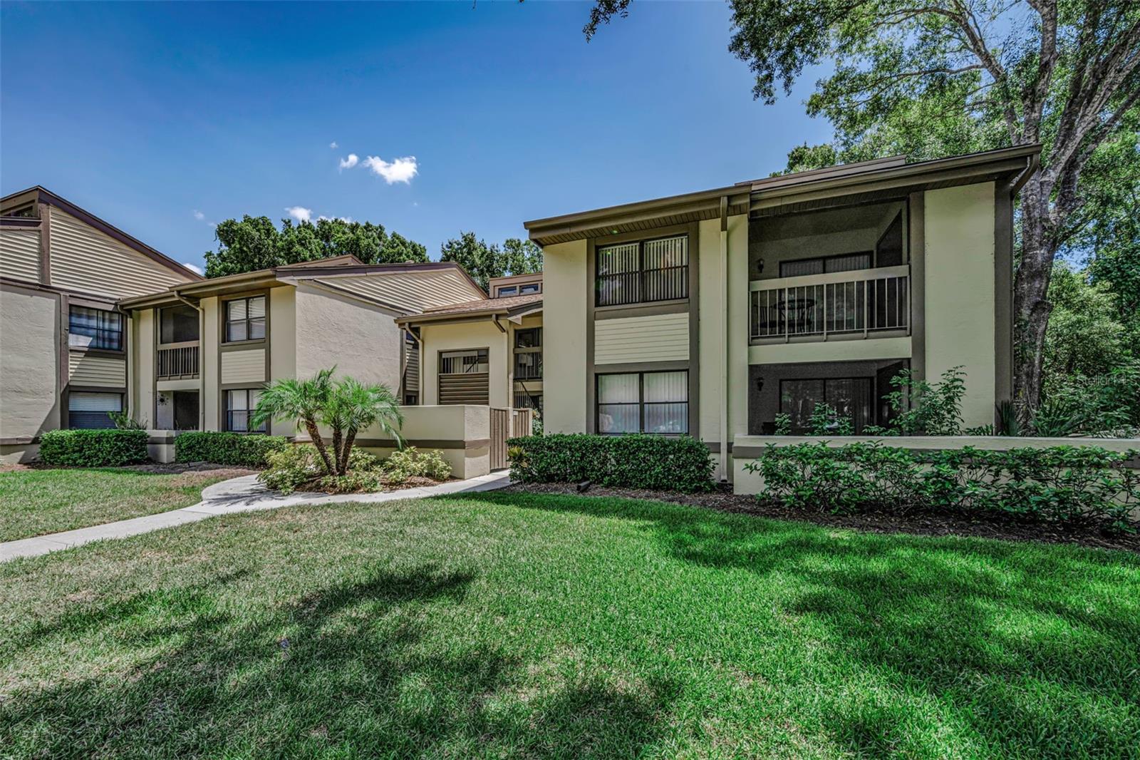 Photo of 124 WOODLAKE WYNDE OLDSMAR FL 34677