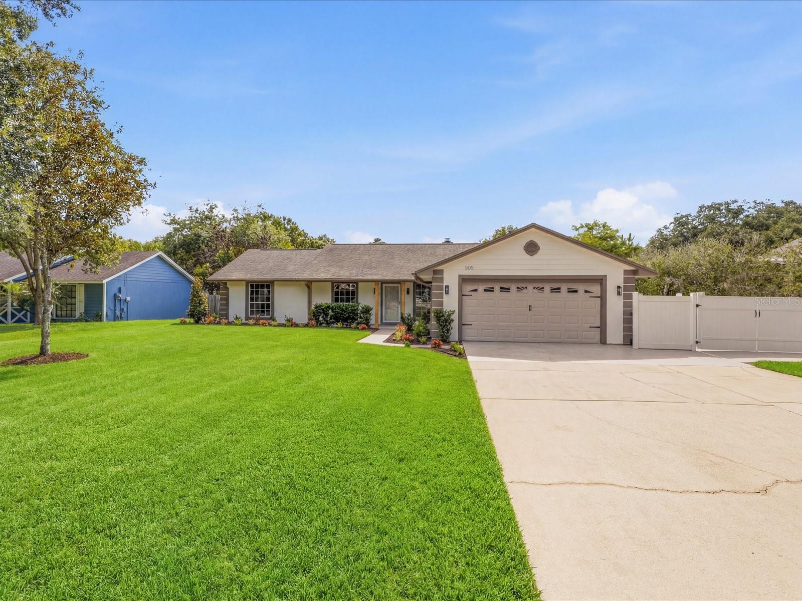 Photo of 505 LAKE CHARM DRIVE OVIEDO FL 32765