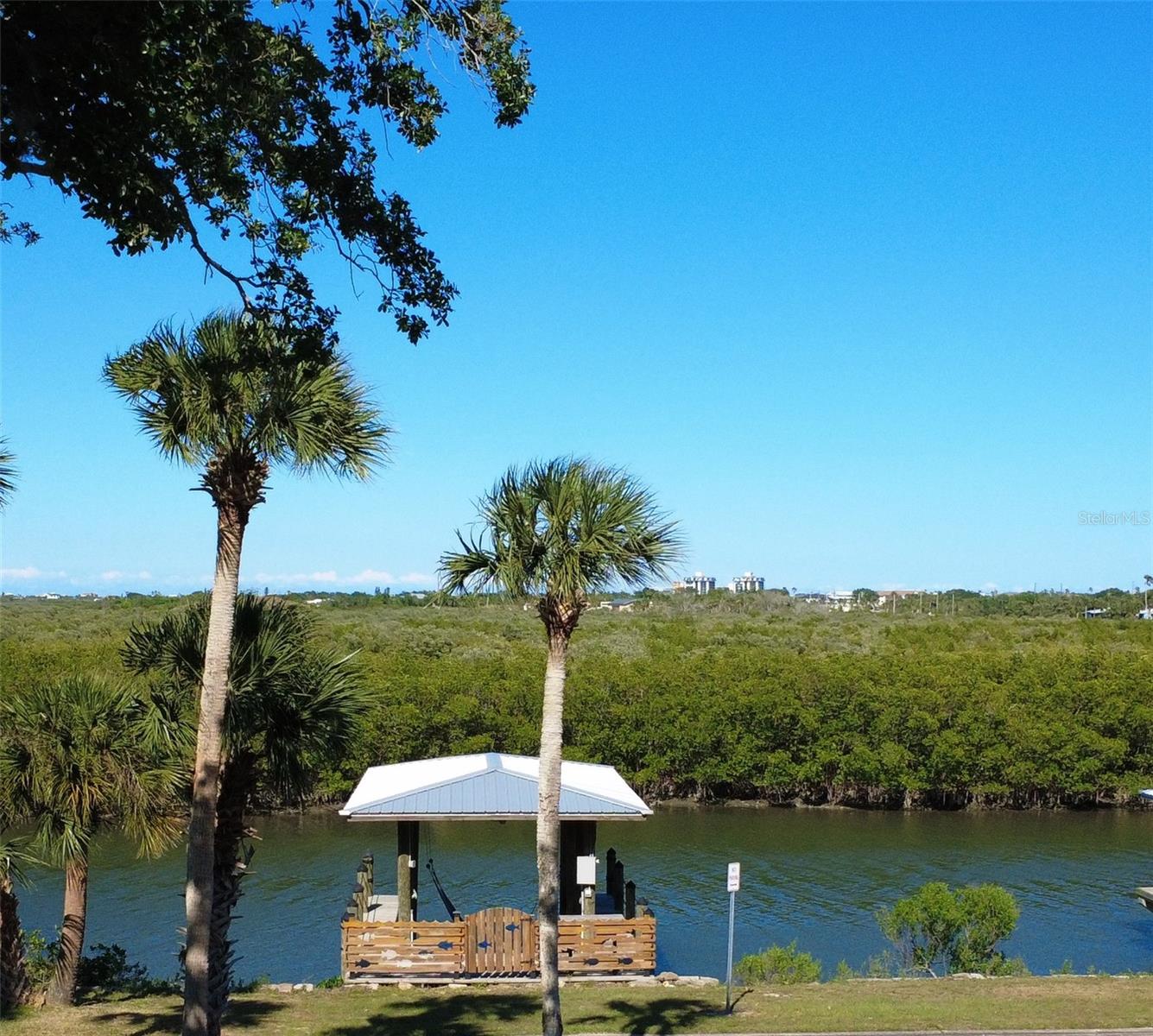 Photo of 622 N RIVERSIDE DRIVE NEW SMYRNA BEACH FL 32168