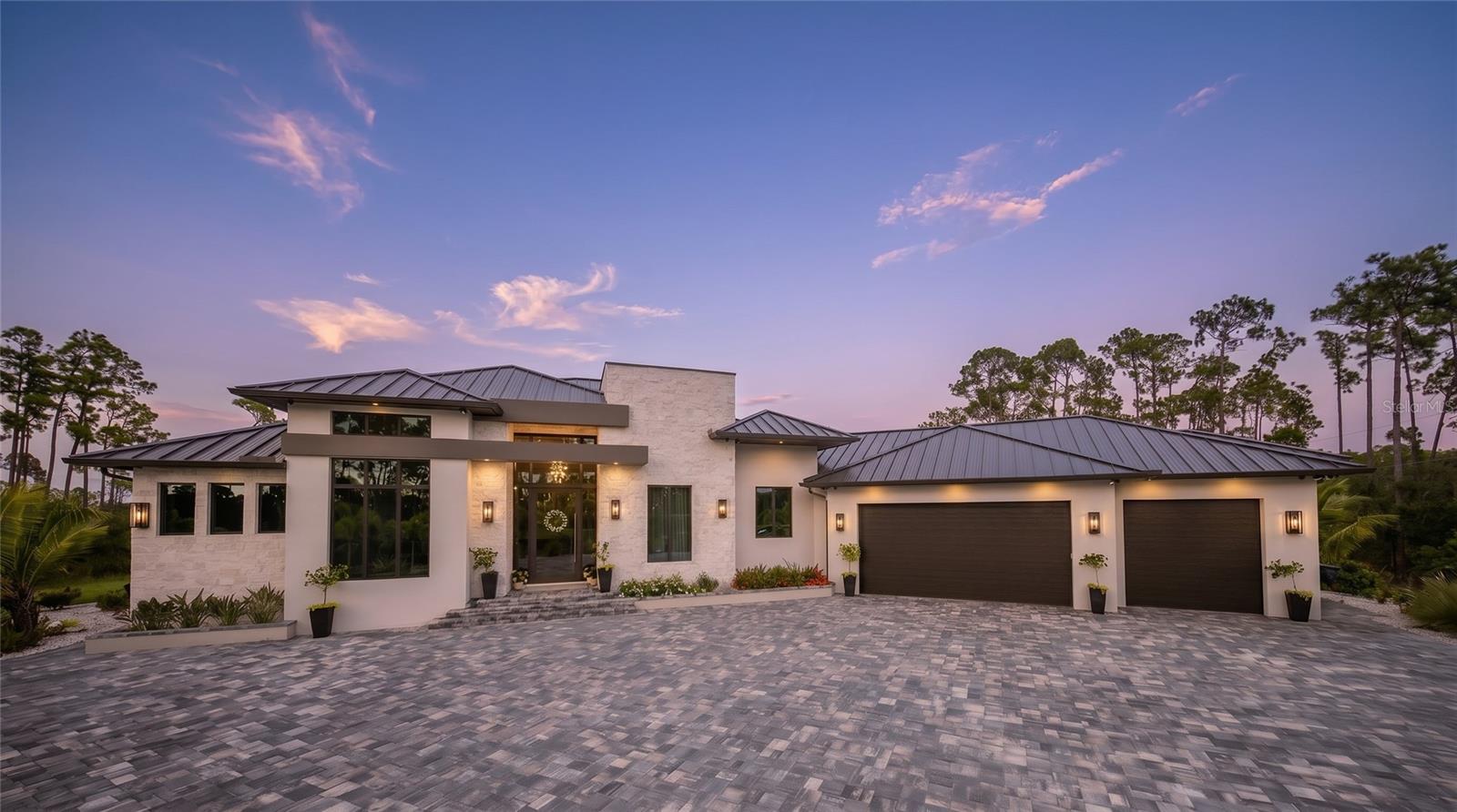 Photo of 9240 FALCON COURT VENICE FL 34293