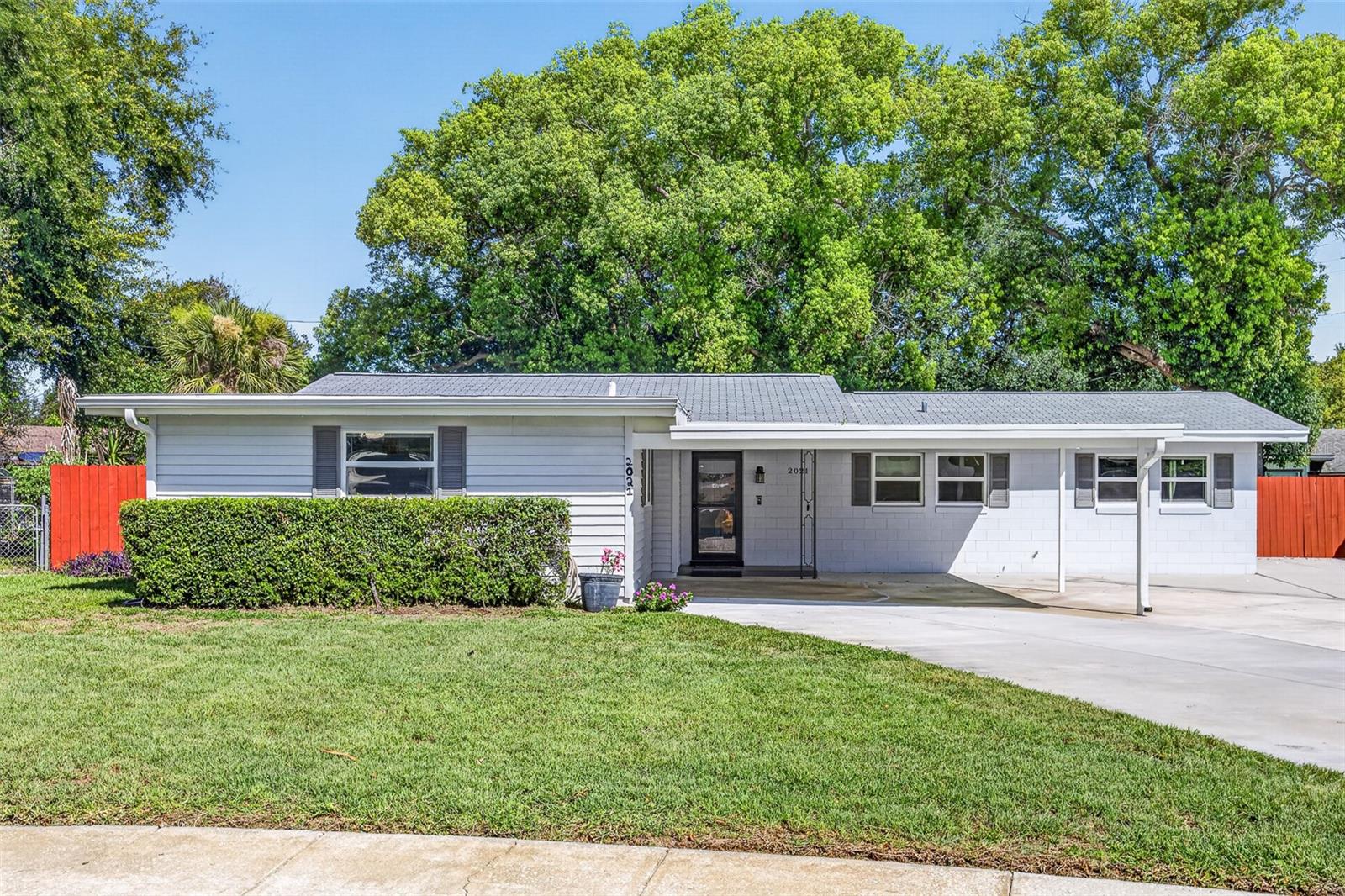 Photo of 2021 OLIVER PLACE WINTER HAVEN FL 33881