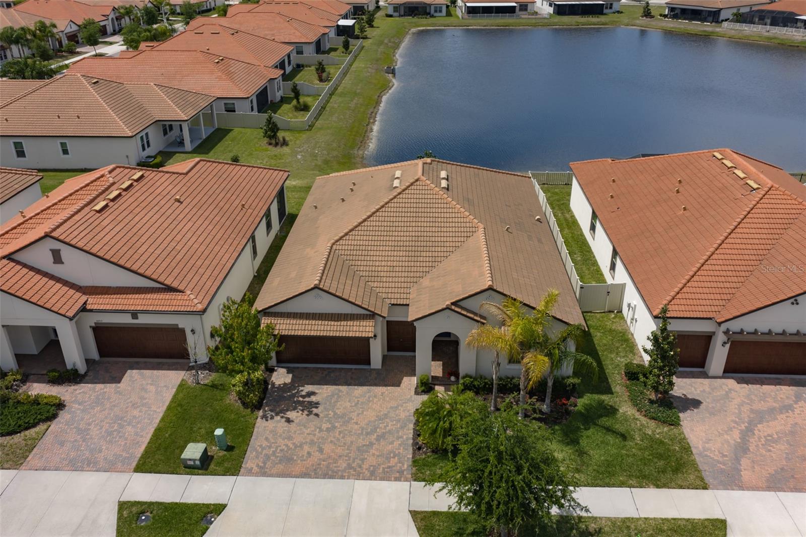 Photo of 16955 SCUBA CREST STREET WIMAUMA FL 33598