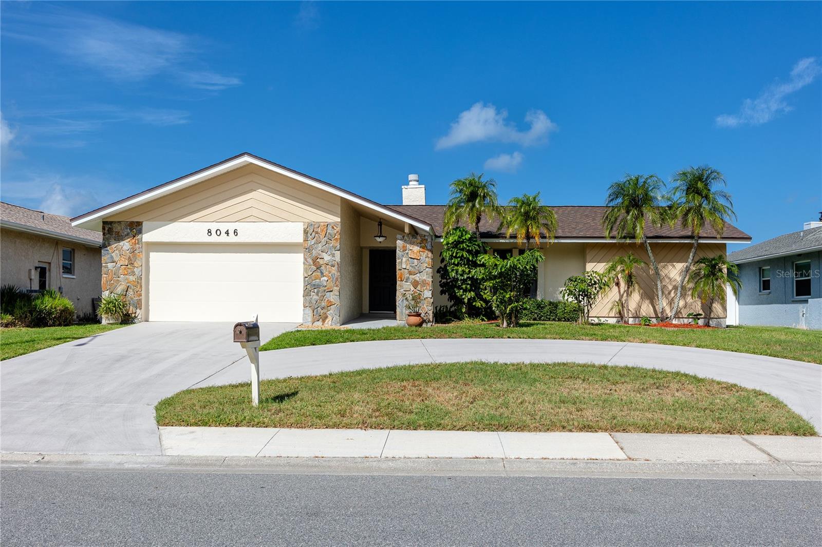 Photo of 8046 BAYHAVEN DRIVE SEMINOLE FL 33776