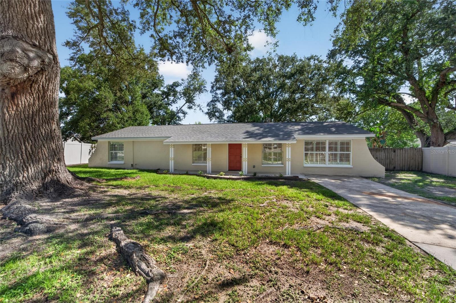 Photo of 522 HIGHVIEW CIRCLE BRANDON FL 33510
