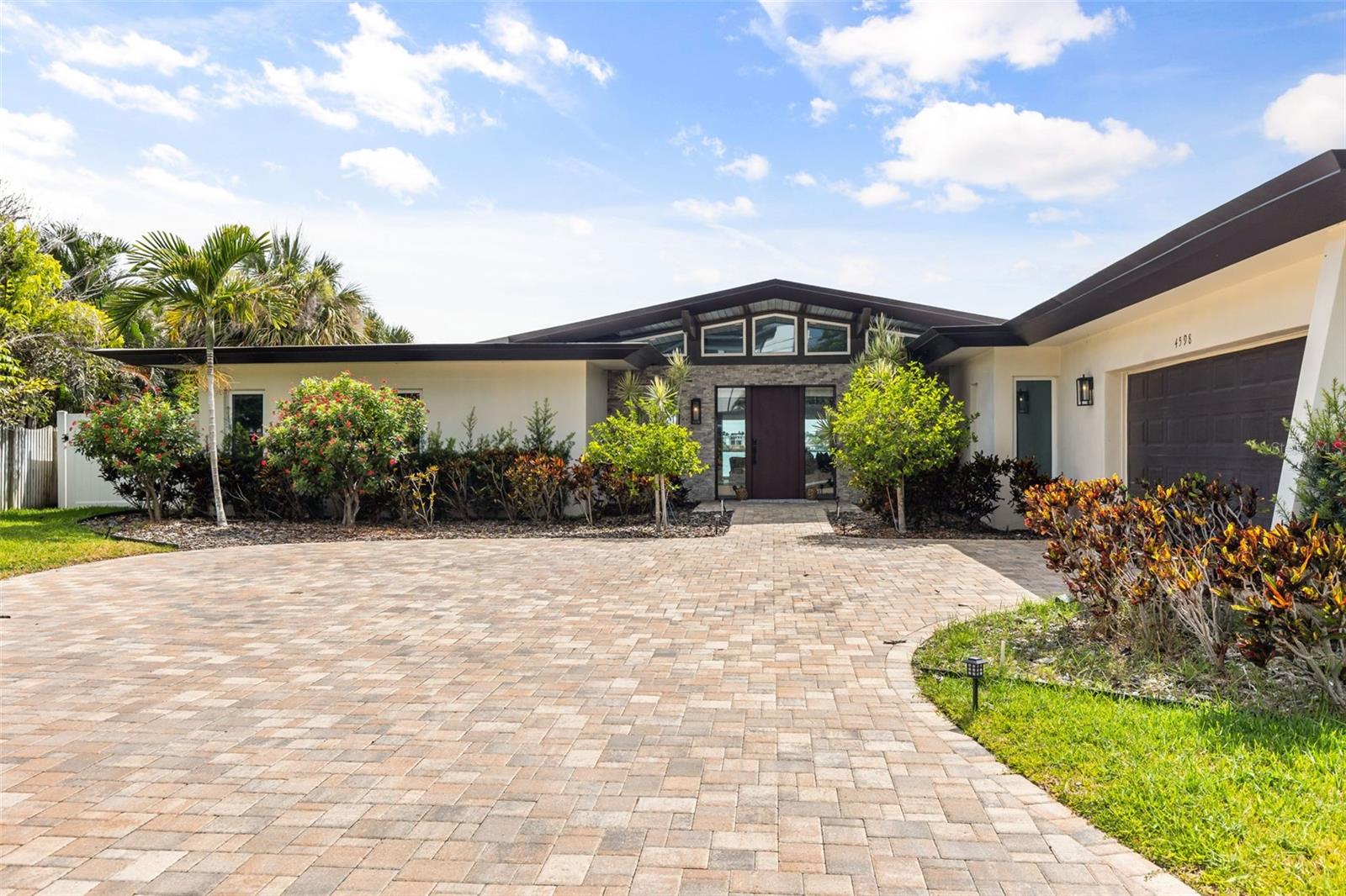 Photo of 4598 CLEARWATER HARBOR DRIVE LARGO FL 33770