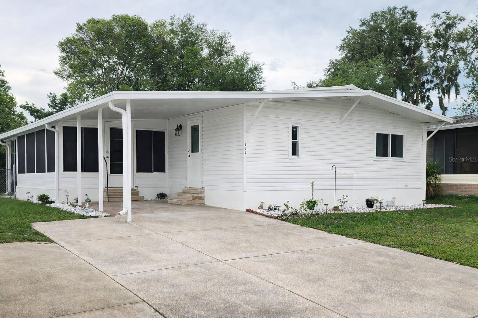 Photo of 121 PINE TREE DRIVE DEBARY FL 32713