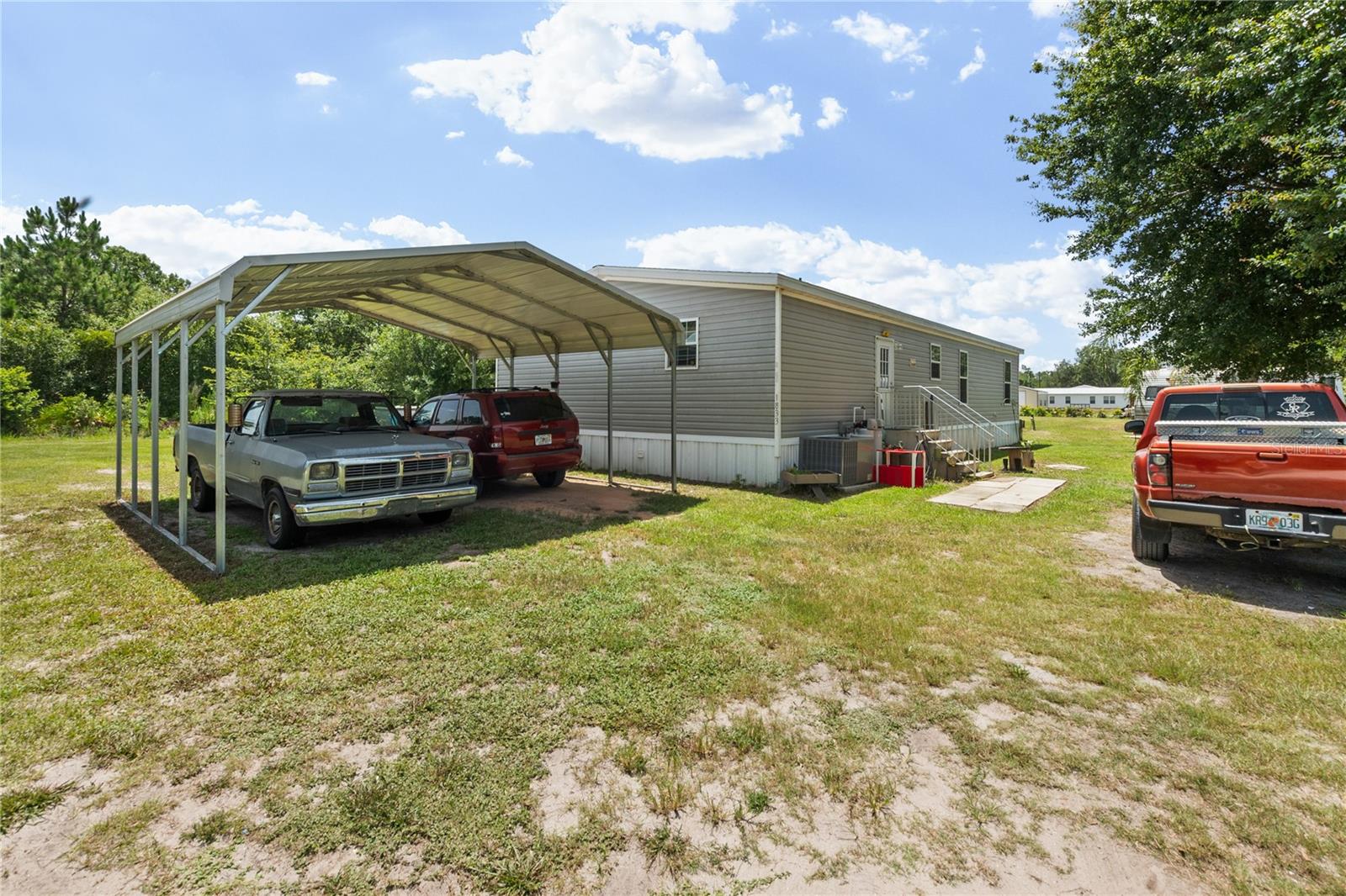 Photo of 1833 E SUNNYSIDE DRIVE LORIDA FL 33857