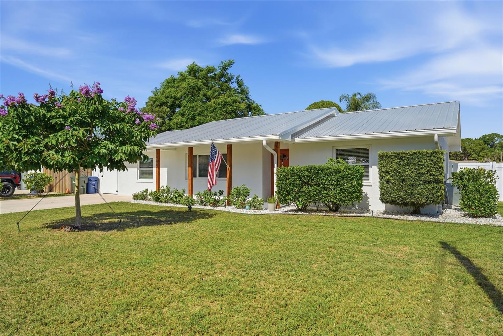 Photo of 2600 CAMBRIDGE DRIVE SARASOTA FL 34232