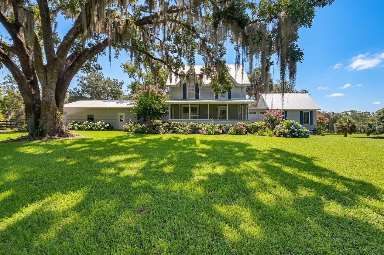 Photo of 900 E KICKLIGHTER (5 +- ACRES) ROAD LAKE HELEN FL 32744