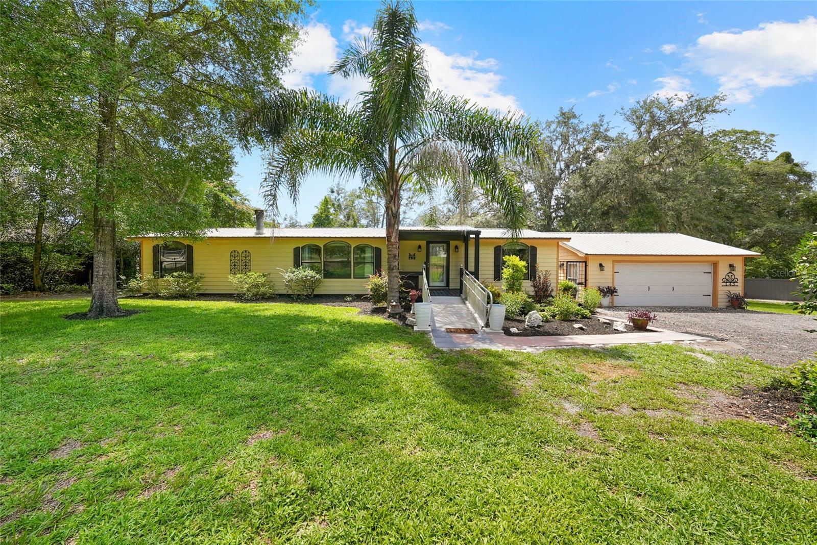 Photo of 145 CRYSTAL LAKE DRIVE MELROSE FL 32666