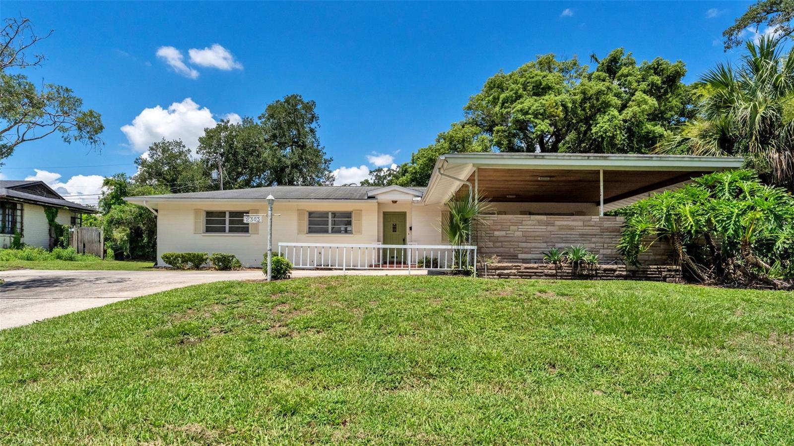 Photo of 2303 COVENTRY AVENUE LAKELAND FL 33803
