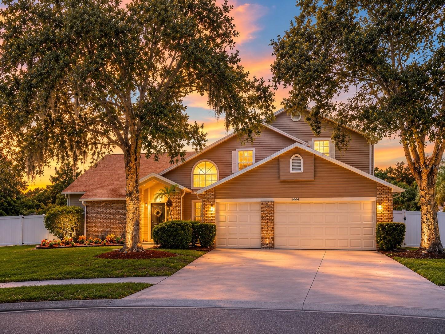 Photo of 1004 MUIRFIELD COURT OVIEDO FL 32765