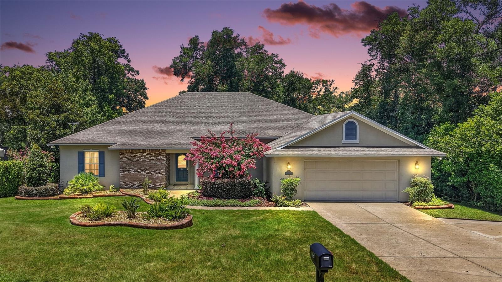 Photo of 705 HILLTOP COURT MOUNT DORA FL 32757