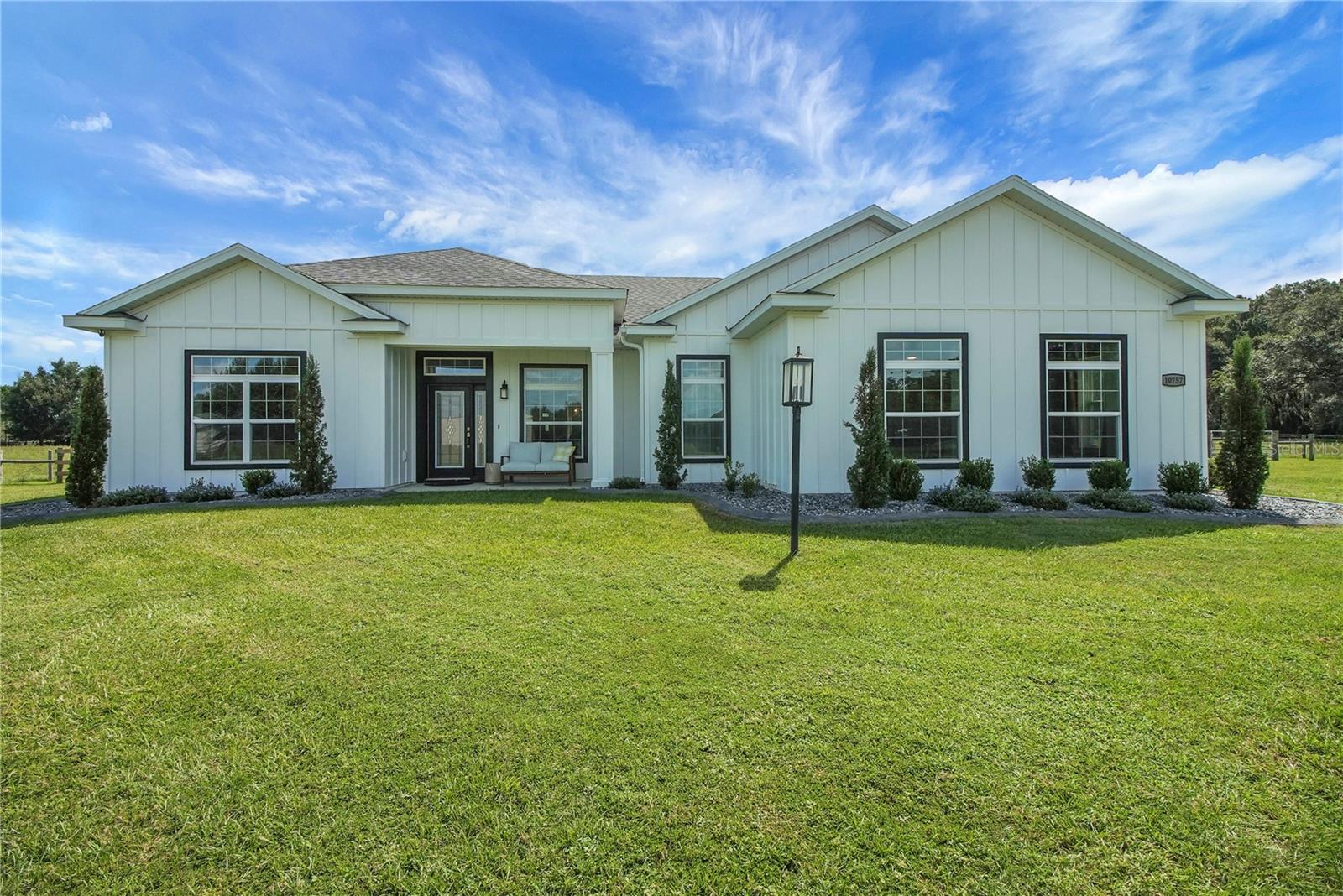 Photo of 10757 COUNTY ROAD 223 OXFORD FL 34484