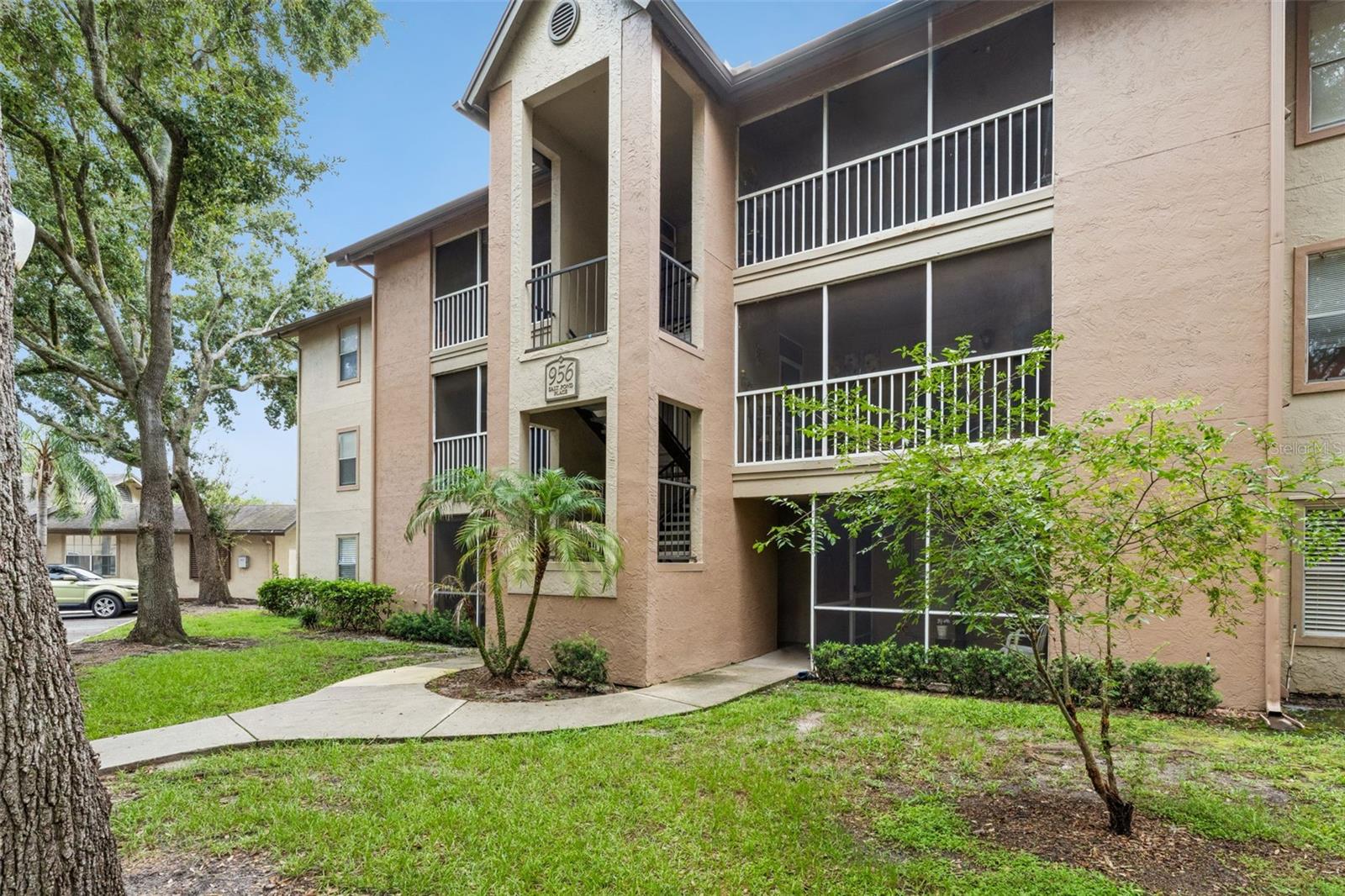 Photo of 956 SALT POND PLACE #204 ALTAMONTE SPRINGS FL 32714