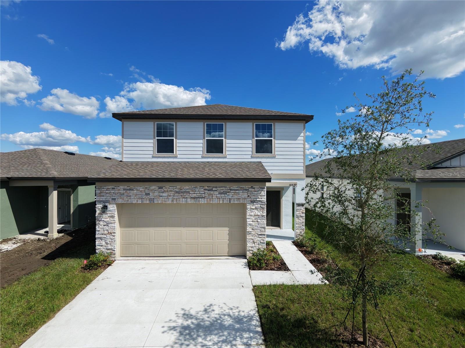 Photo of 10539 CURVING CREEK LOOP PARRISH FL 34219