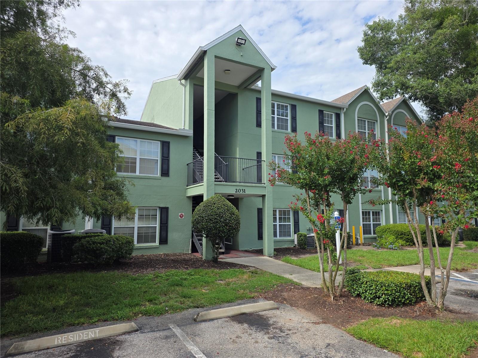 Photo of 2031 DIXIE BELLE DRIVE #2031I ORLANDO FL 32812