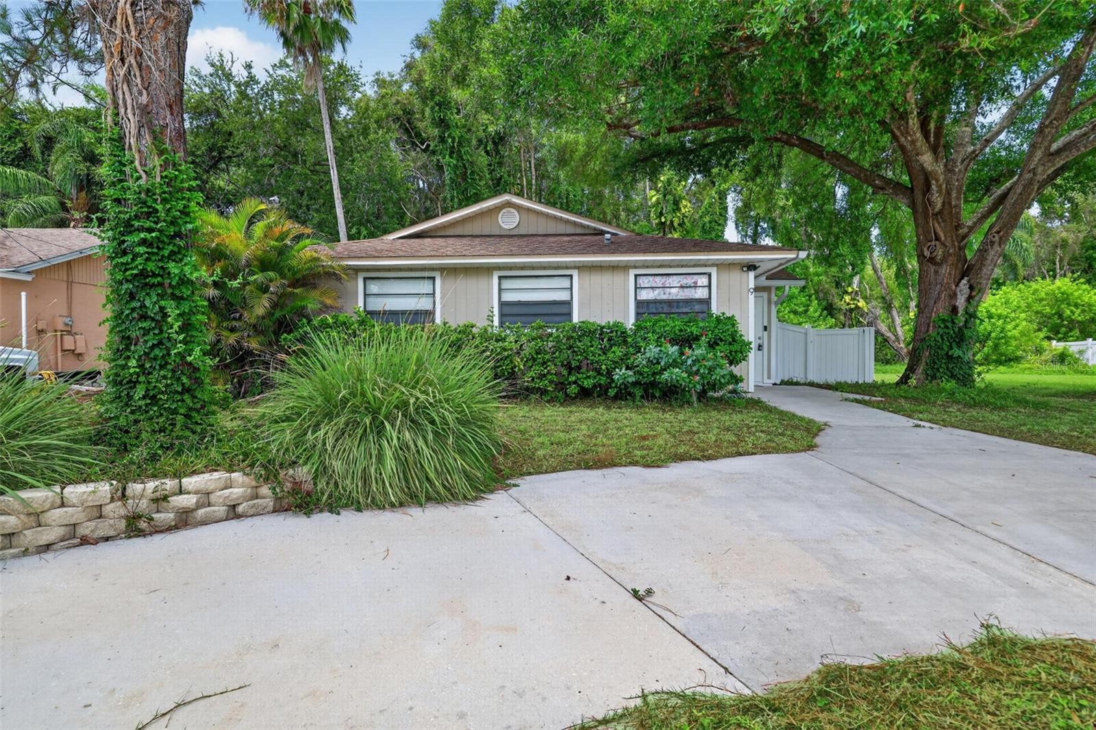 Photo of 9 FRESHWATER DRIVE PALM HARBOR FL 34684